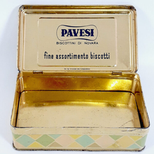 scatola in latta vintage della Pavesi biscottini di Novara.